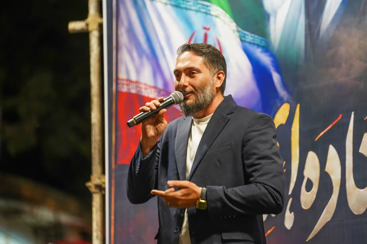 جشن همدلی اُمت سنگر هر شیعه خیابان شده حاج صادق آهنگران شهرستان محلات جشن همدلی اُمت سنگر هر شیعه خیابان شده حاج صادق آهنگران شهرستان محلات