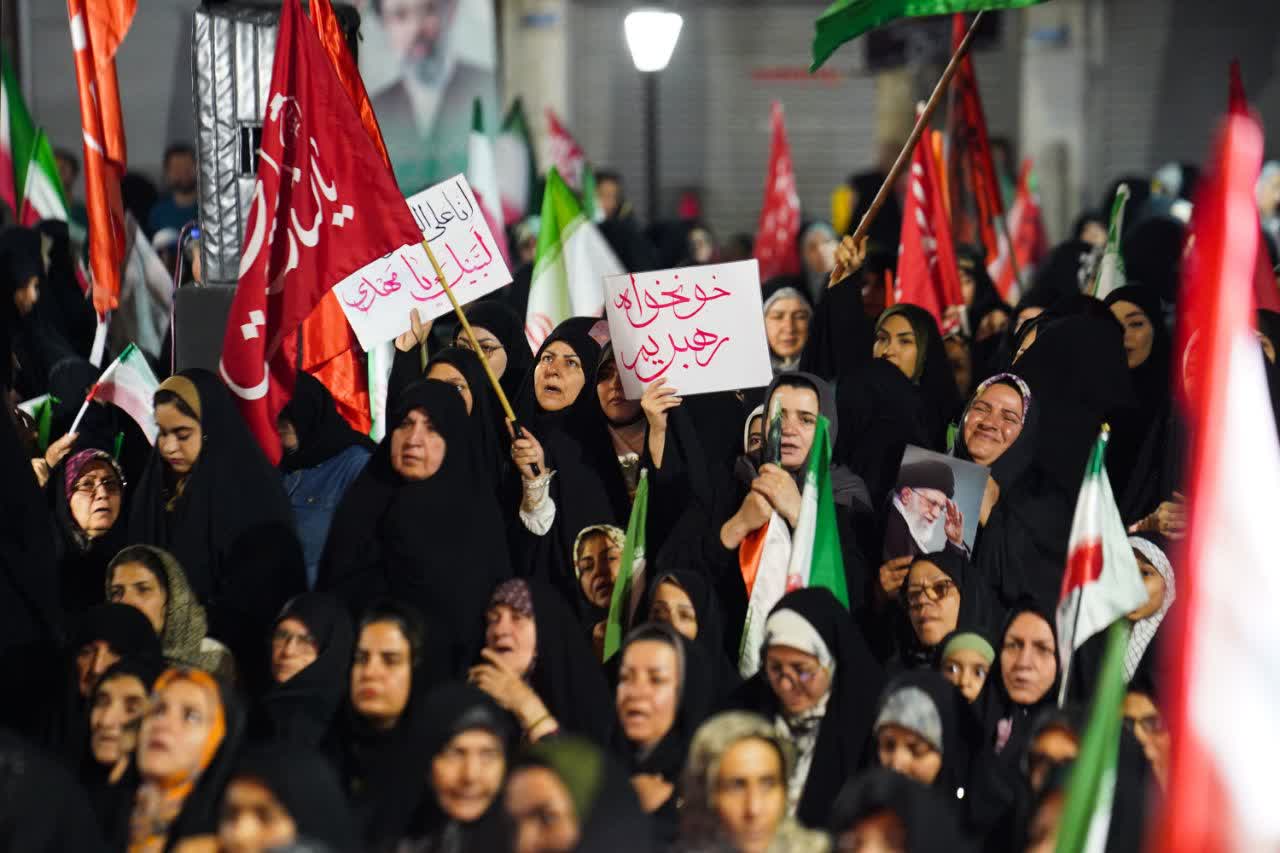 جشن همدلی اُمت سنگر هر شیعه خیابان شده حاج صادق آهنگران شهرستان محلات جشن همدلی اُمت سنگر هر شیعه خیابان شده حاج صادق آهنگران شهرستان محلات